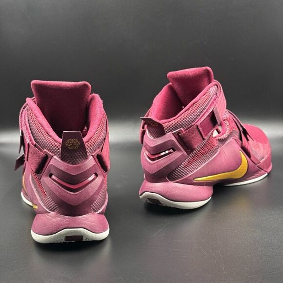 Nike LeBron Soldier 9 Premium - Picture 9 of 9